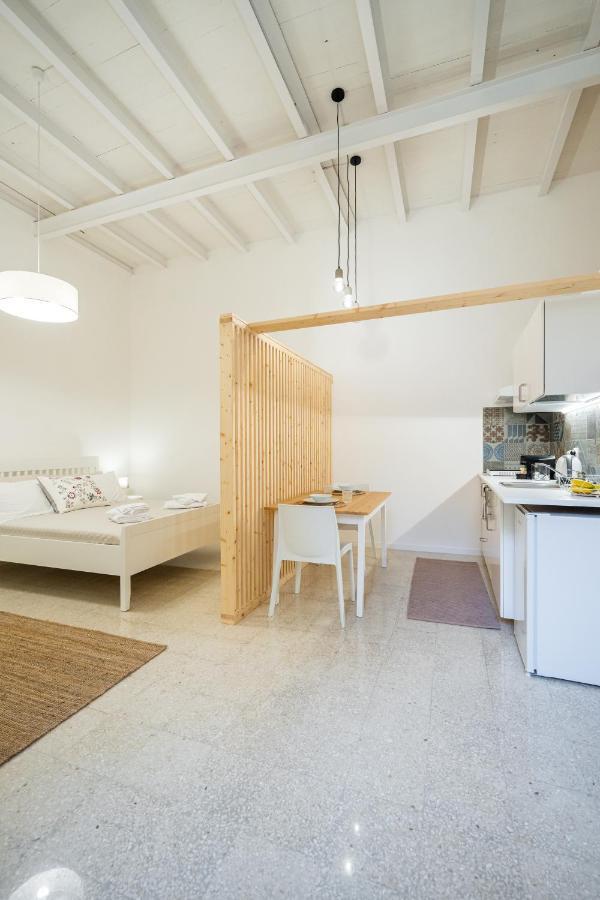 Cortile Santa Teresa Apartman Szirakúza Kültér fotó